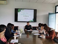 党旗，在疫情第一线迎风飘扬 