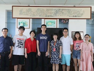 宝带优秀学子回母校  与学弟学妹共话未来