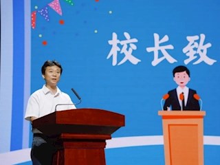 【凌霄新闻台】回眸感恩，不负韶华，逐梦未来