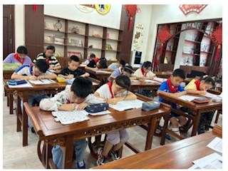 【凌霄新闻台】享书写之乐 秀汉字之美