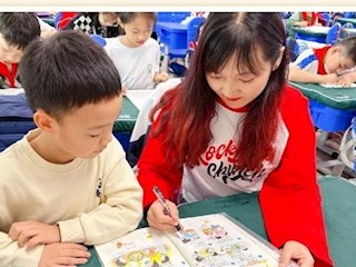 【凌霄新闻台】指尖流淌精彩，Drifting Writing乐融融