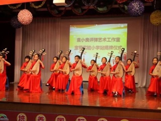 【凌霄新闻台】评弹娃娃齐亮相 传唱经典有一套