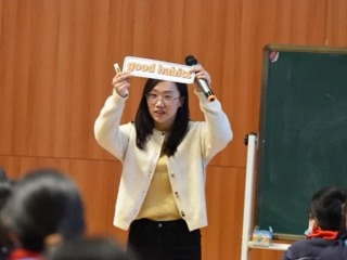 【凌霄新闻台】点赞，市级一等奖第一名——为实力担当的她喝彩