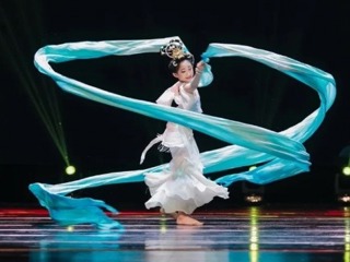 【凌霄好少年】央视舞台上的宝小“明星”